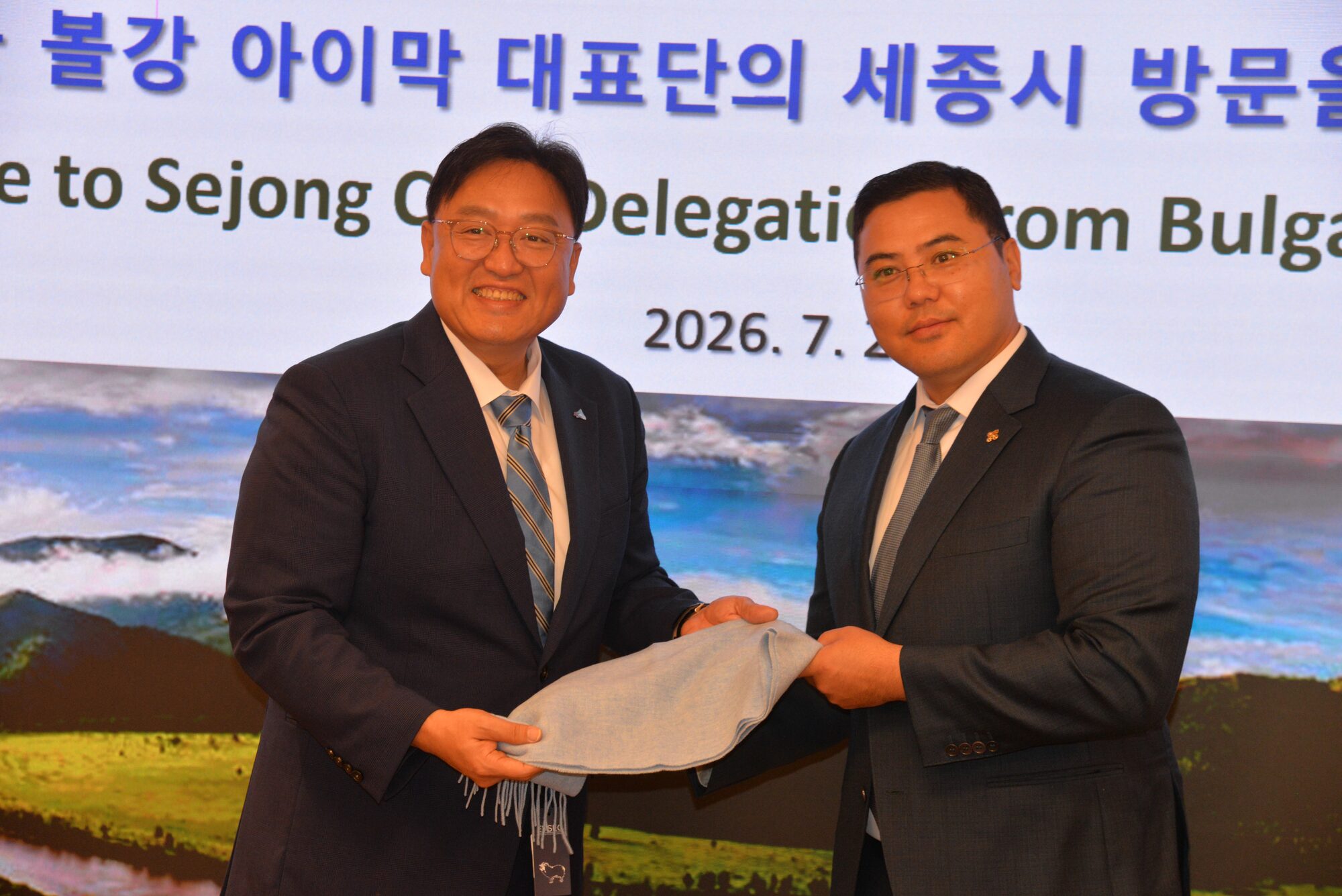 몽골 불강 아이막 대표단 세종특별자치시 방문 · 세종시장 면담 사진 2
