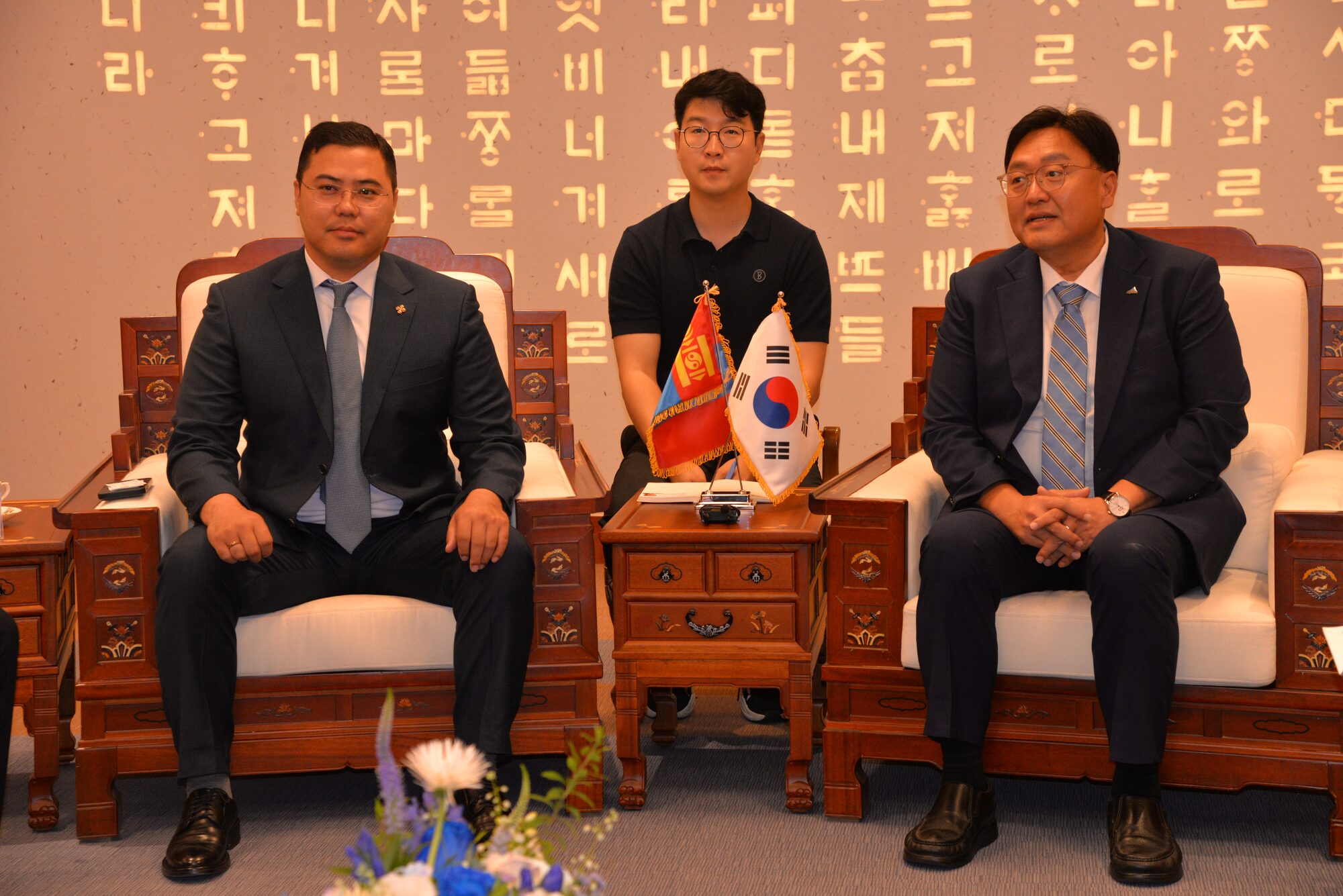 몽골 불강 아이막 대표단 세종특별자치시 방문 · 세종시장 면담 사진 3